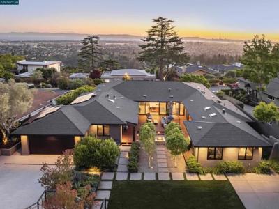 Pershing Dr, Oakland, California 94611