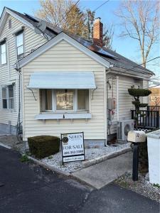 32 Cottage Street, Johnston, RI 02919, USA