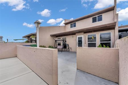 19530 NW 55th Circle Place, Miami Gardens, Florida 33055, USA