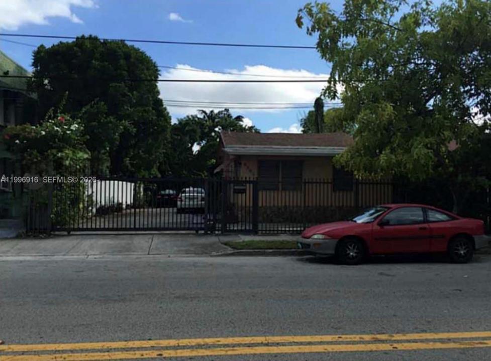2528 SW 16th St, Miami, Floride 33145, États-Unis