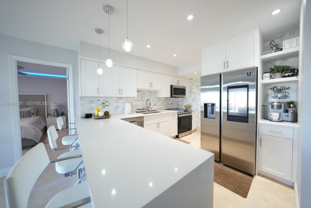 200 Diplomat Pkwy 827, Hallandale Beach, Florida 33009, Stati Uniti