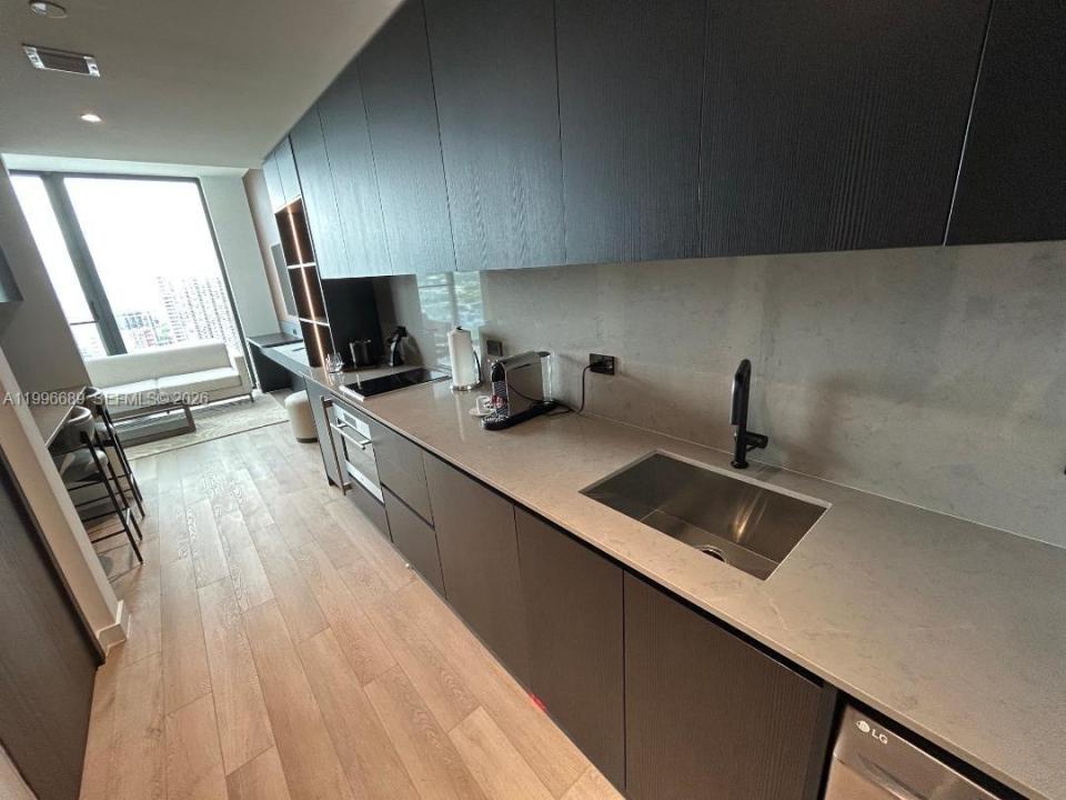 20 NE 11 st 3301, Miami, Floride 33132, États-Unis