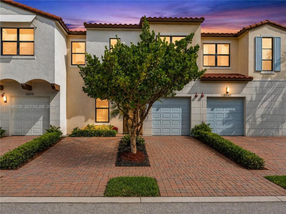 20973 NW 1st Dr, Pembroke Pines, Floryda 33029, USA