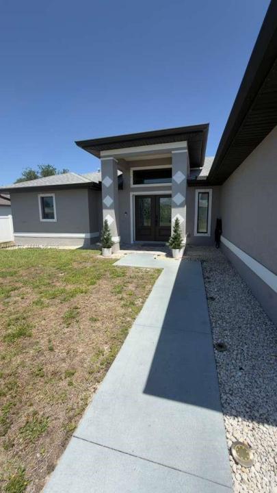 4407 SW 16th PL, Cape Coral, Florida 33914, USA