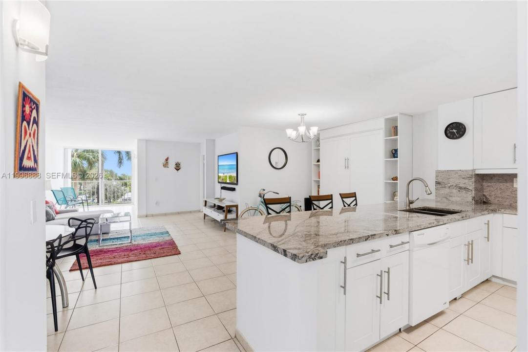 6450 Collins Ave 204, Miami Beach, Florida 33141