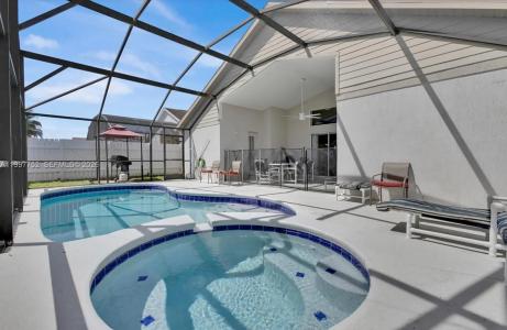 2515 la jolla trail, Kissimmee, Floryda 34747, USA