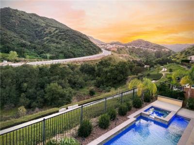 Schoenborn Street, West Hills, 加利福尼亚州 91304, 美国