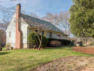 48 Colvintown Road, Coventry, Rhode Island 02816, USA