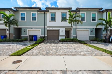 3248 Watercress Drive, Lauderdale Lakes, Florida 33311