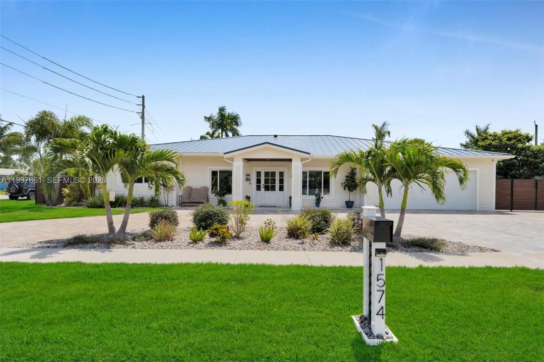 1574 Ricardo, Fort Myers, Florida 33901