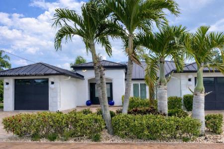 808 SW 52nd ST, Cape Coral, Flórida 33914, Estados Unidos