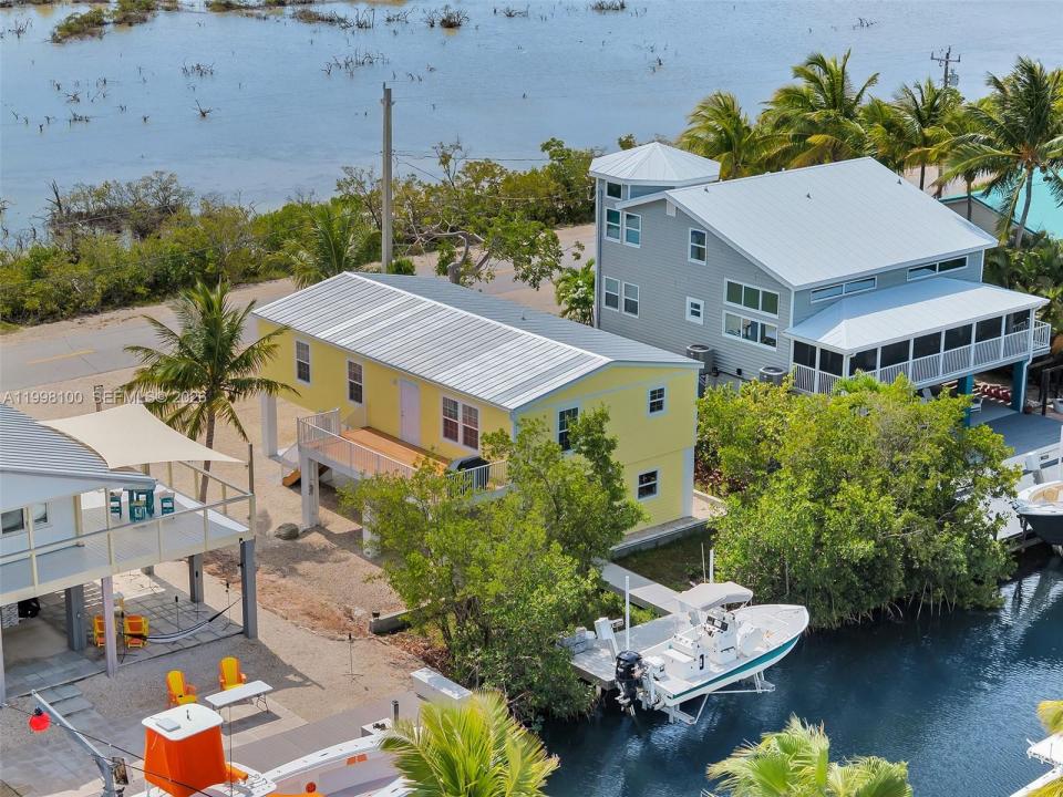 437 Pirates Rd, Torch Key, Florida 33042, Amerika Birleşik Devletleri