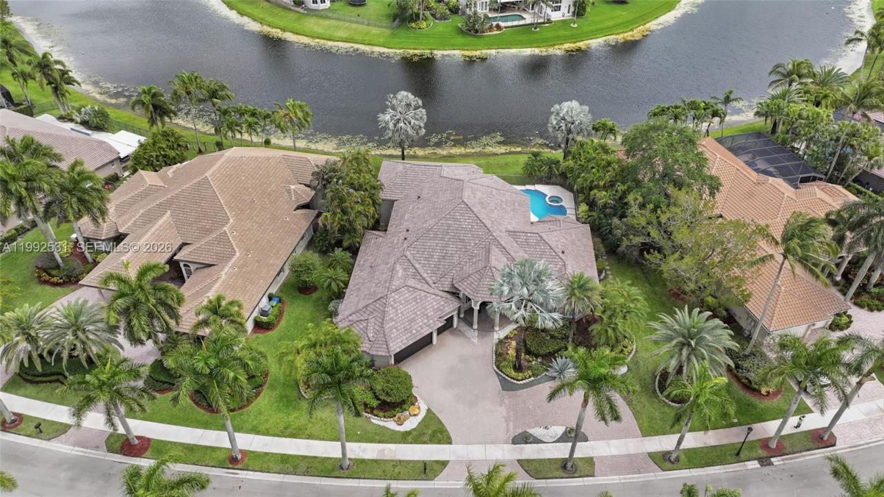 2488 Provence Cir, Weston, Floryda 33327, USA