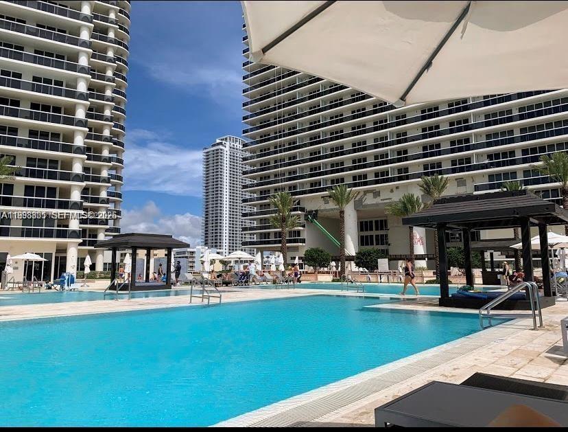 1830 S Ocean Dr 2011, Hallandale Beach, Floride 33009, États-Unis