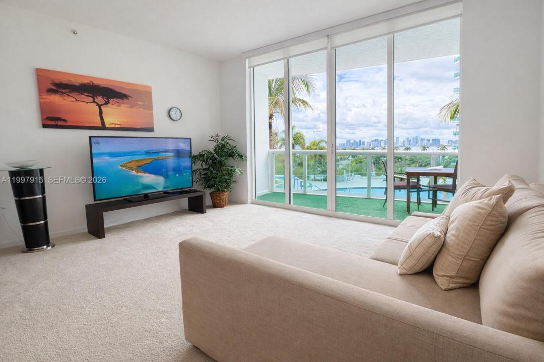 7900 Harbor Island Dr 706, North Bay Village, Florida 33141, USA
