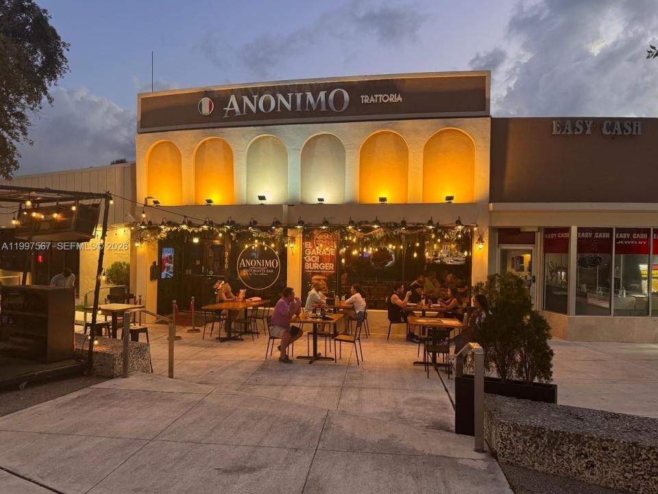 946 Normandy Dr, Miami Beach, Florida 33141, USA