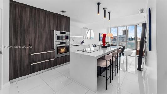 851 NE 1st Ave 1606, Miami, Florida 33132, USA