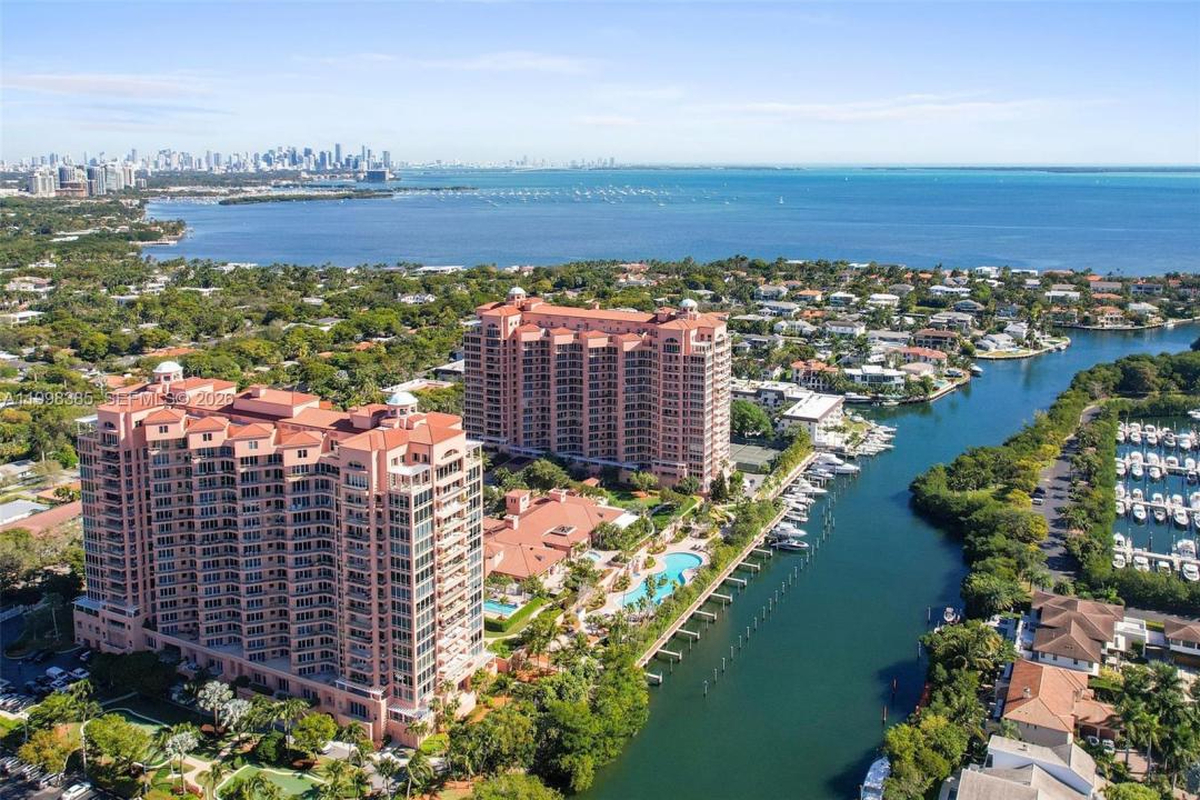 10 Edgewater Dr 7G, Coral Gables, Floride 33133, États-Unis