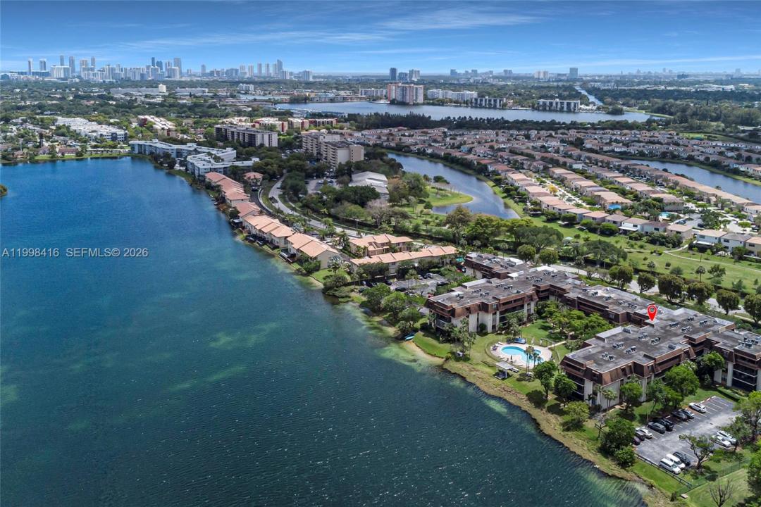671 NE 195th St 114E, Miami, Floride 33179, États-Unis
