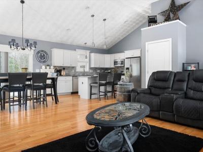 12 Hillside Drive, Charlestown, RI 02813, USA