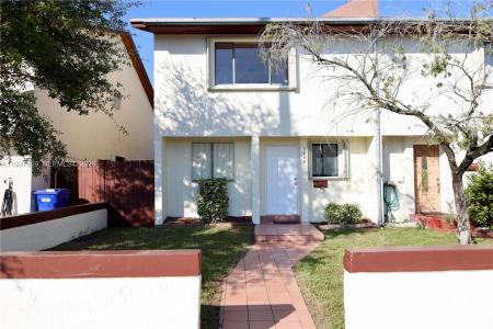 2385 NE 171st St, North Miami Beach, Florida 33160, USA