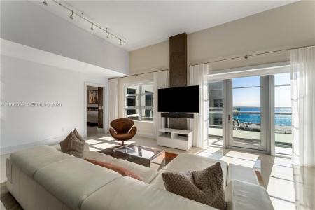 3739 Collins Avenue N-604, Miami Beach, Florida 33140, USA