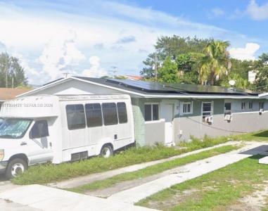 7641 NW 2nd Ct, Miami, Florida 33150, USA