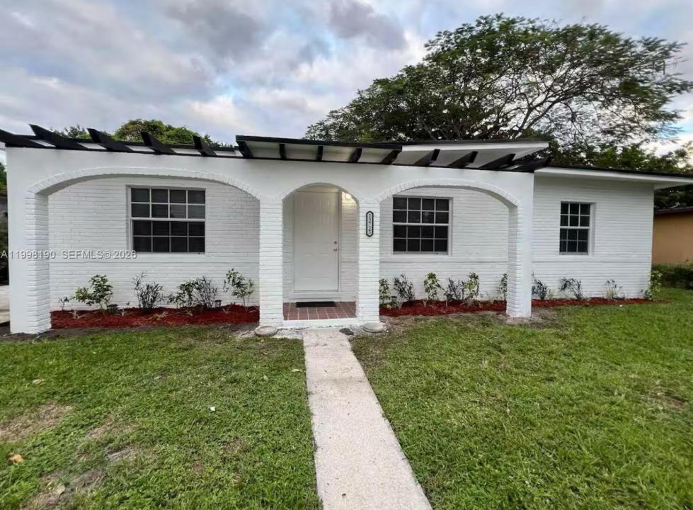 North Miami, Florida 33168, USA