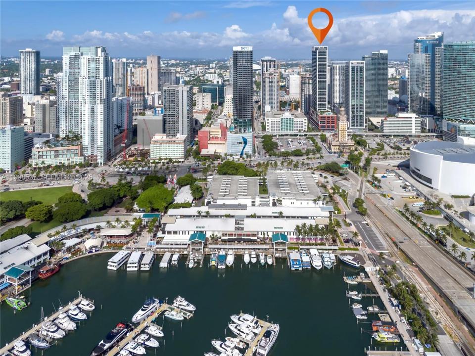 159 NE 6th St 2403, Miami, Floride 33132, États-Unis