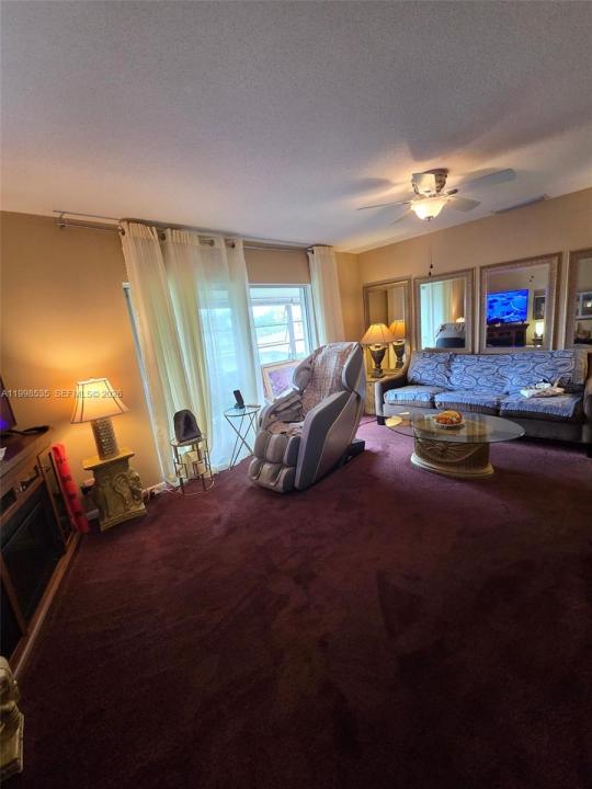410 NE 17th Ave 203, Boynton Beach, Florida 33435, USA