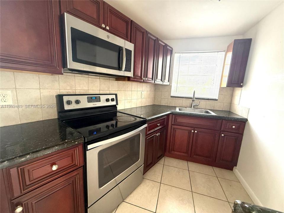 1780 79th St Cswy C214, North Bay Village, Floride 33141, États-Unis