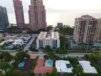 2033 NE 33rd Ave 3, Fort Lauderdale, Florida 33305, USA