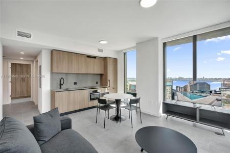 121 NE 5th ST 2101, Miami, Florida 33132, USA