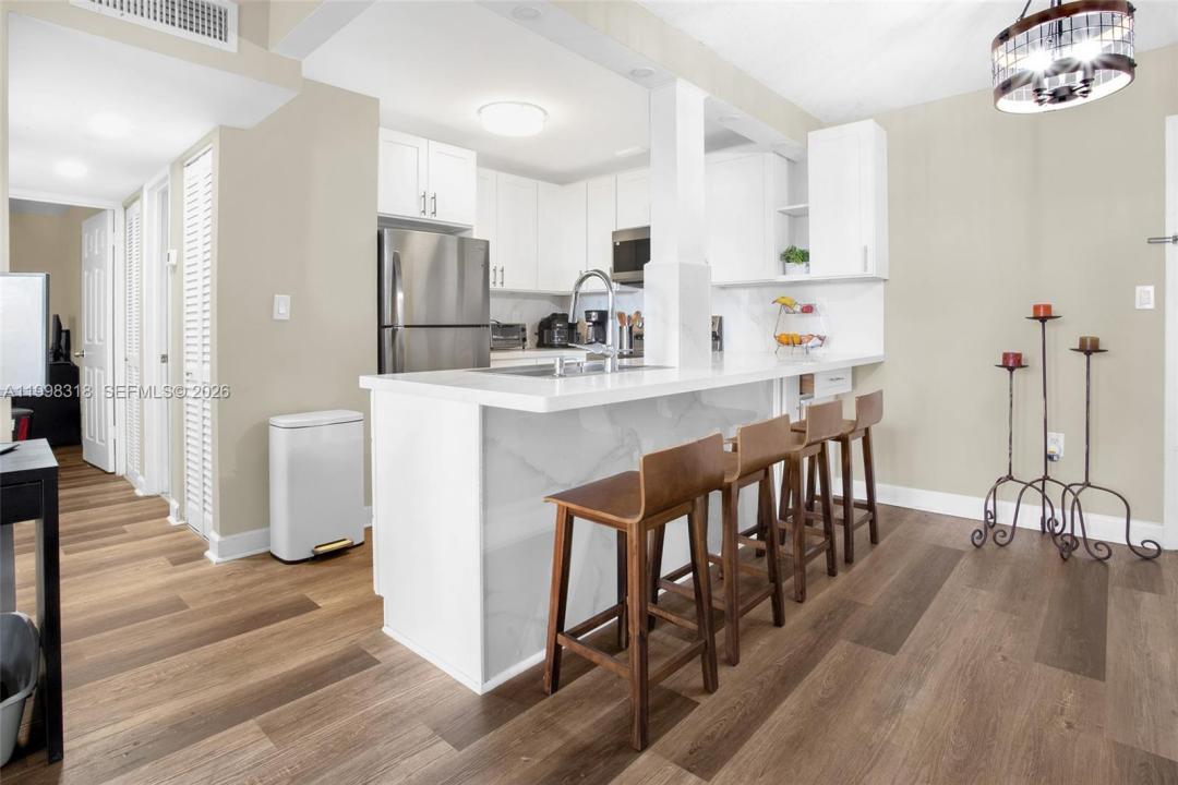 9682 Fontainebleau Blvd 503, Miami, Floride 33172, États-Unis
