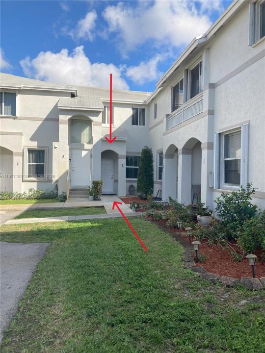 870 NE 212th Ter 3, Miami, Floride 33179, États-Unis