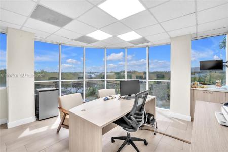 1 SW 129th Ave 401, Pembroke Pines, Florida 33027, Estados Unidos