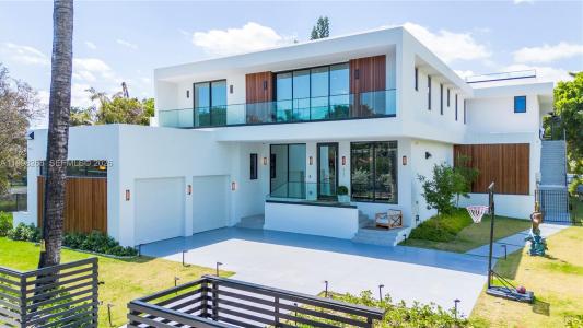 922 NE 78th St, Miami, Floride 33138, États-Unis