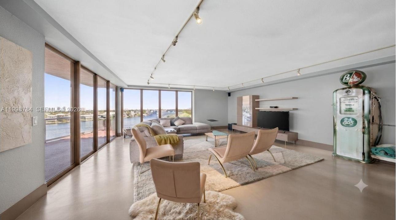 2800 E Sunrise Blvd 7F, Fort Lauderdale, Floride 33304, États-Unis