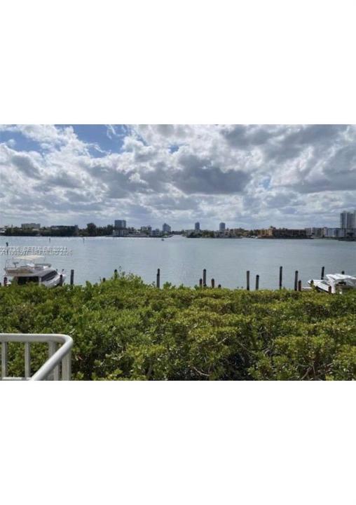 17050 N Bay Rd 605, Sunny Isles Beach, Floride 33160, États-Unis