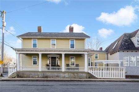 17 Old Beach Road, Newport, Rhode Island 02840, USA