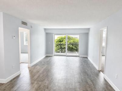 1250 NE 125th Street 216d, North Miami, Floride 33161, États-Unis