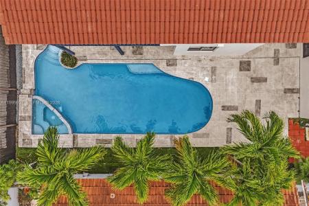 17532 NW 61st Ct N, Hialeah, Флорида 33015, Соединенные Штаты