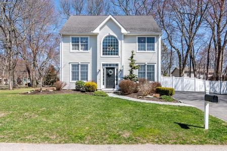 33 Twin Leaf Trail, Narragansett, RI 02874, USA