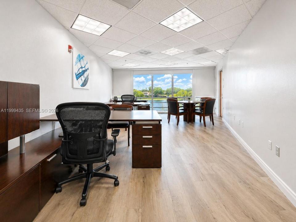 18501 Pines Blvd 335, Pembroke Pines, Floride 33029, États-Unis