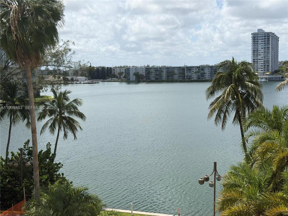 18151 NE 31st Ct 505, Aventura, Florida 33160, Stati Uniti