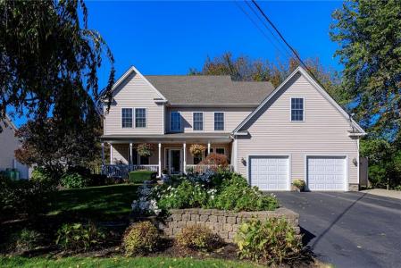 30 Clifford Drive, Westerly, RI 02891, USA