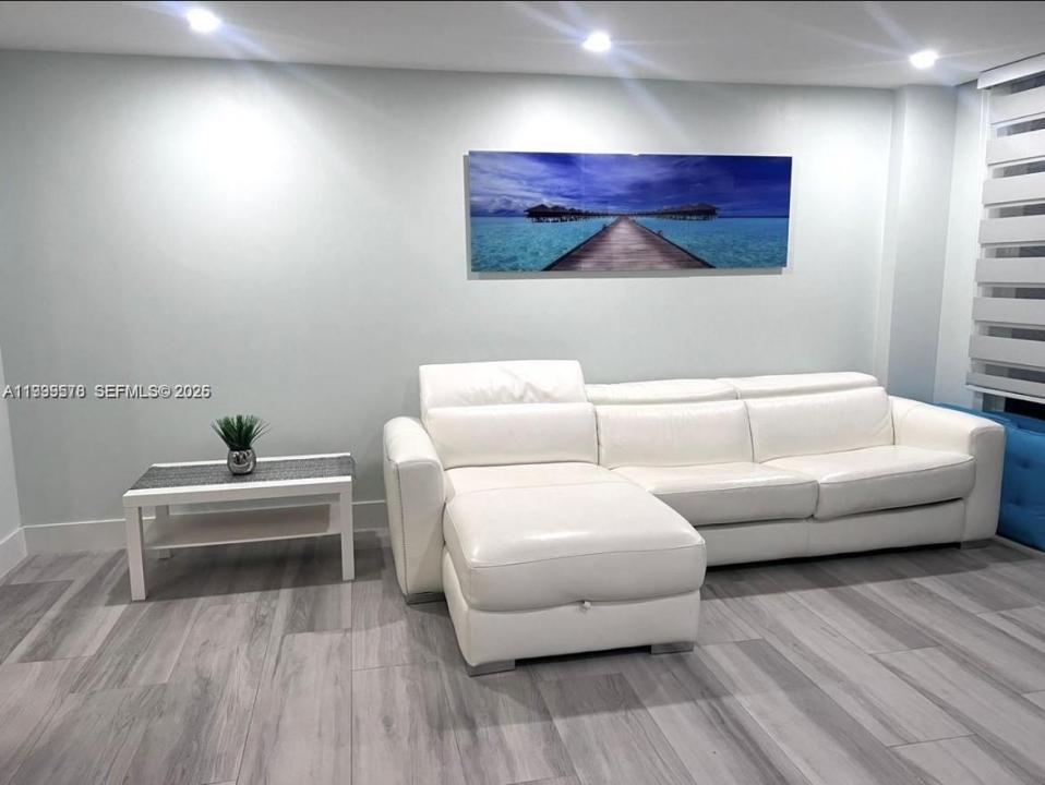 6917 Collins Ave 806, Miami Beach, Florida 33141, Stati Uniti