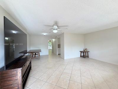 13300 SW 1st St 302O, Pembroke Pines, Florida 33027, USA