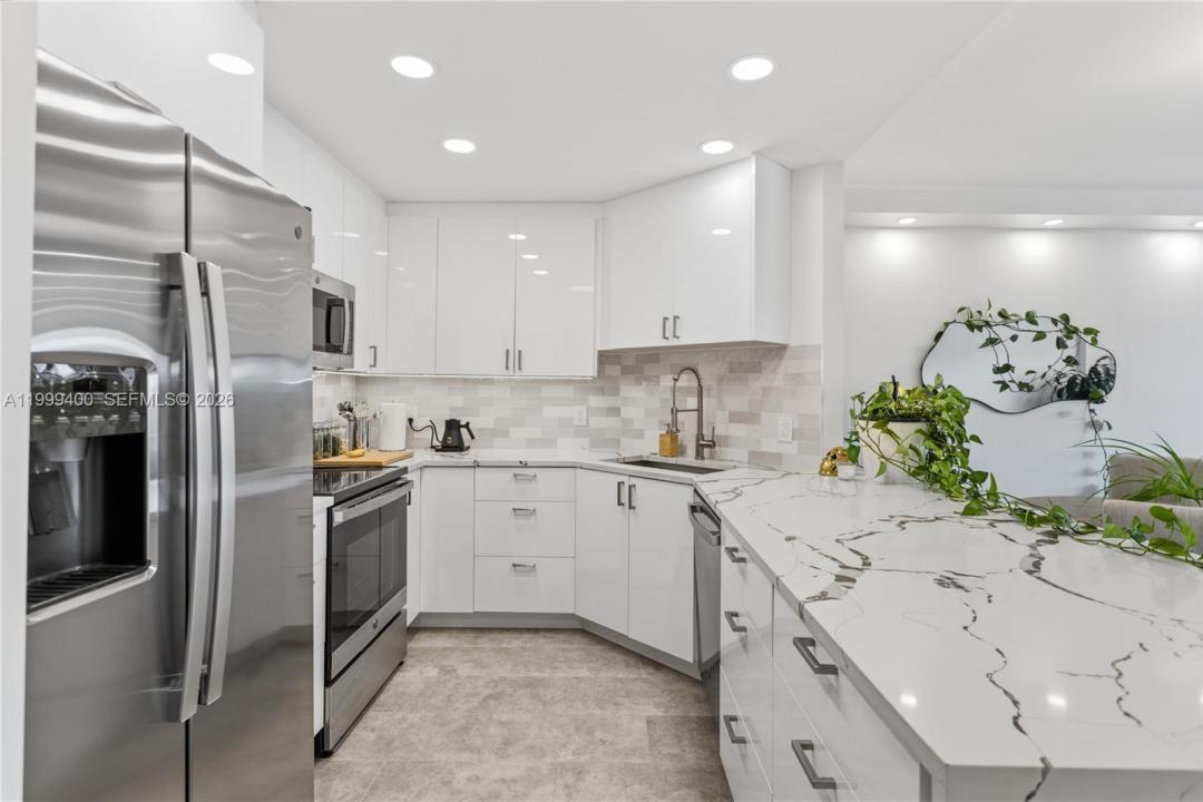 340 Sunset Dr 407, Fort Lauderdale, Florida 33301, Stati Uniti