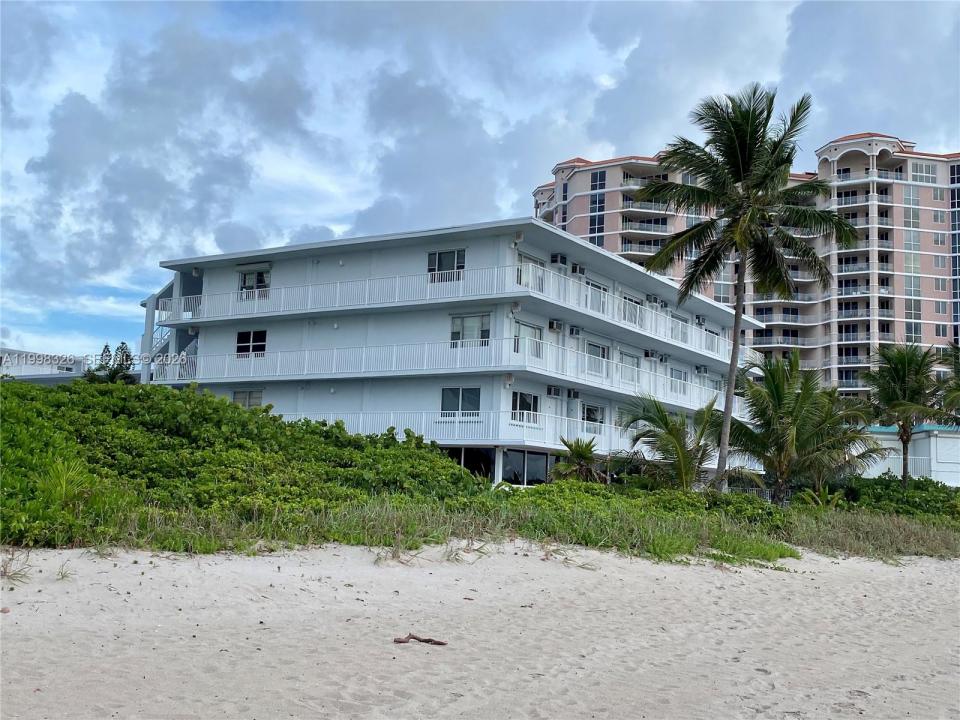 1480 S Ocean Blvd 104, Lauderdale By The Sea, Florida 33062, USA